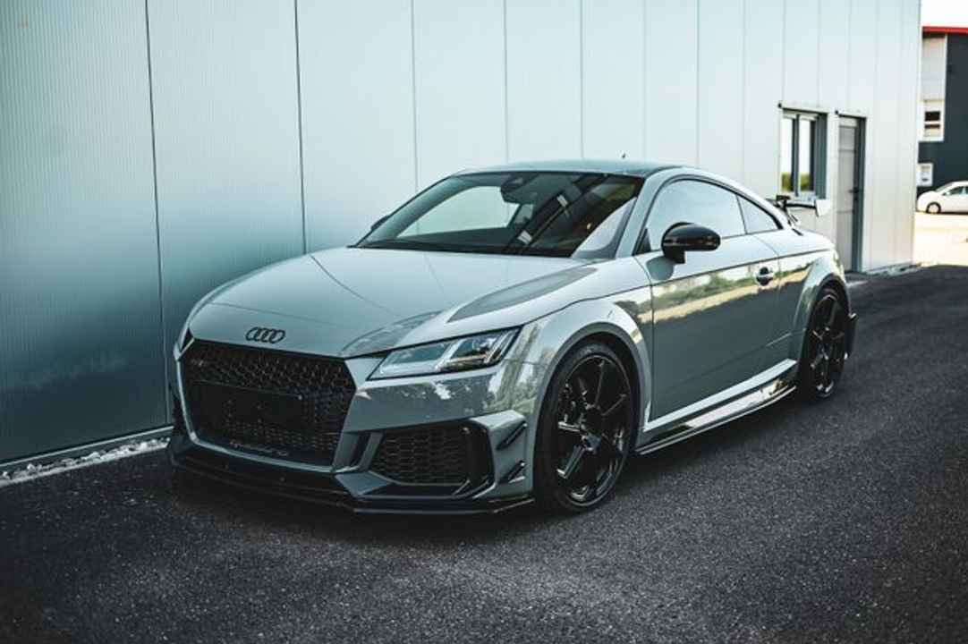 アウディ TT RS クーペ 2.5 TFSI quattro アイコニックエディション