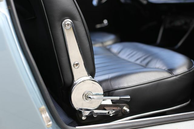 Thumbnail von Peugeot 404 Coupé