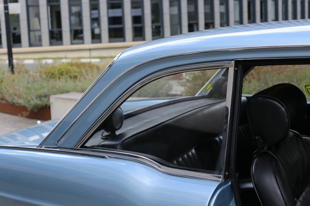 Thumbnail von Peugeot 404 Coupé