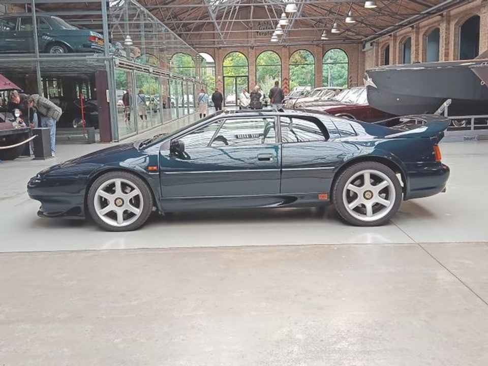 Lotus Esprit V8 GT - 1 владелец, всего 66 000 км.