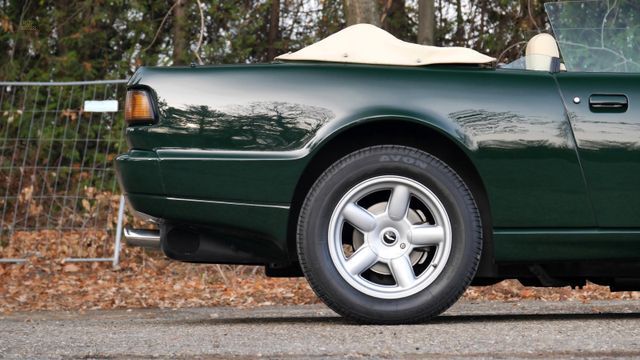Thumbnail von Aston Martin Virage Volante // British Racing Green //perfekt