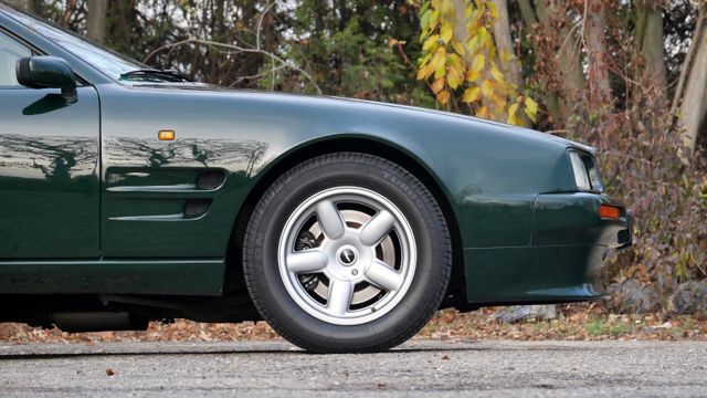Thumbnail von Aston Martin Virage Volante // British Racing Green //perfekt