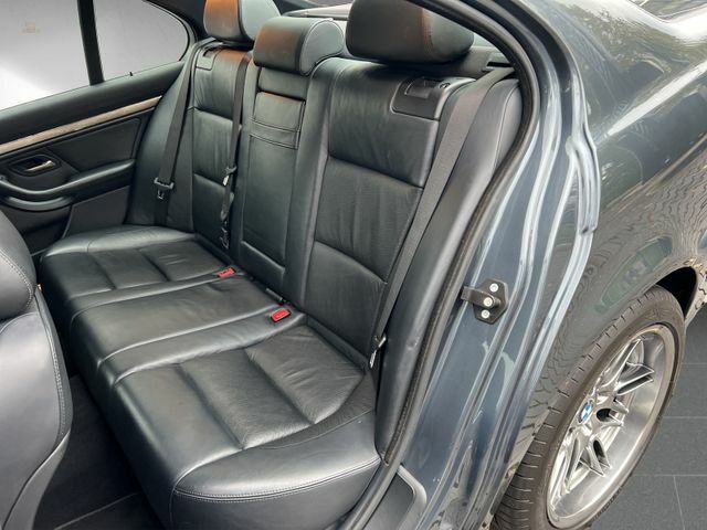 Thumbnail von BMW M5 コレクター状態