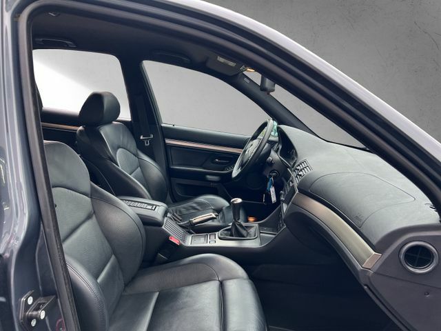 Thumbnail von BMW M5 コレクター状態