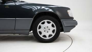 Thumbnail von Mercedes-Benz E 220 Cabriolet '94