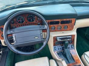 Thumbnail von Aston Martin Virage Volante - veicolo tedesco - investimento di 40.000 € - targa H.