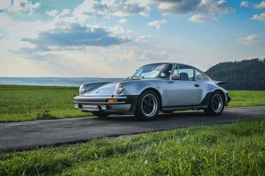 Porsche 930 (911)  3,0l turbo Carrera *ohne Schiebedach*
