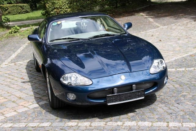 Jaguar XK8 Coupe 3 Jahre Garantie