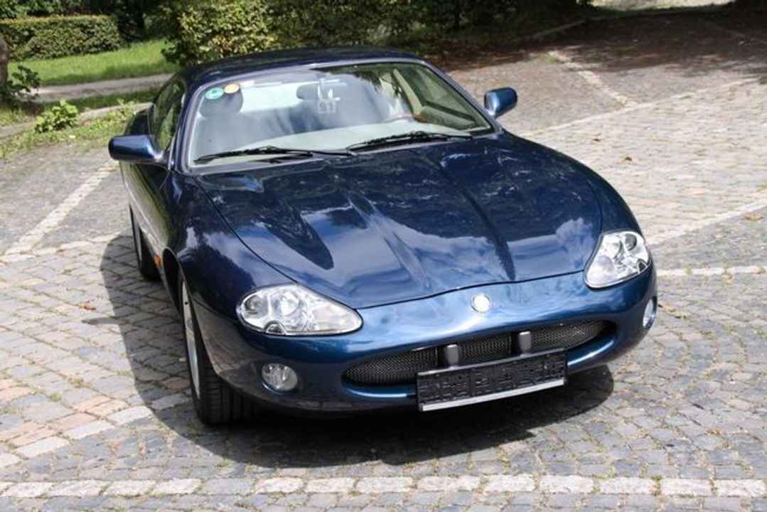Jaguar XK8 Coupé 3 años de garantía