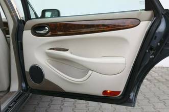 Thumbnail von Jaguar Daimler V8 versión larga 3 años de garantía