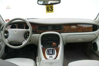 Thumbnail von Jaguar Daimler V8 versión larga 3 años de garantía