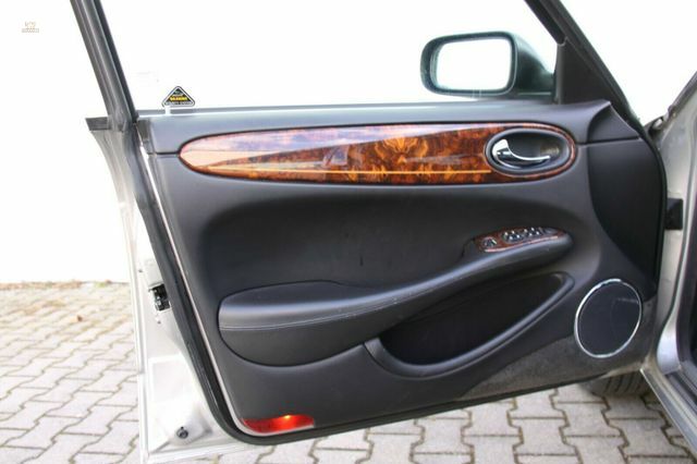 Thumbnail von Jaguar Daimler V8 длинная версия 3 года гарантии