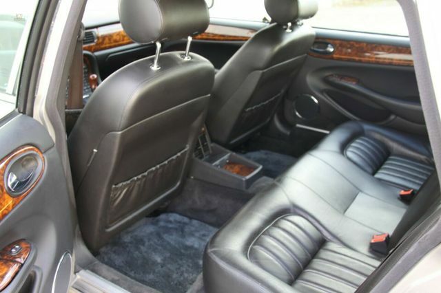 Thumbnail von Jaguar Daimler V8 длинная версия 3 года гарантии