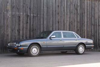 Thumbnail von Jaguar Daimler Double Six Majestic 3 Years Warranty
