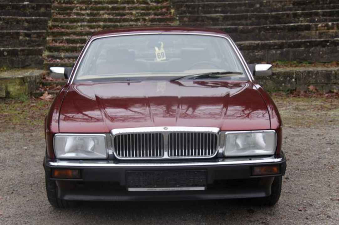 Jaguar Daimler XJ40 s 3letou zárukou