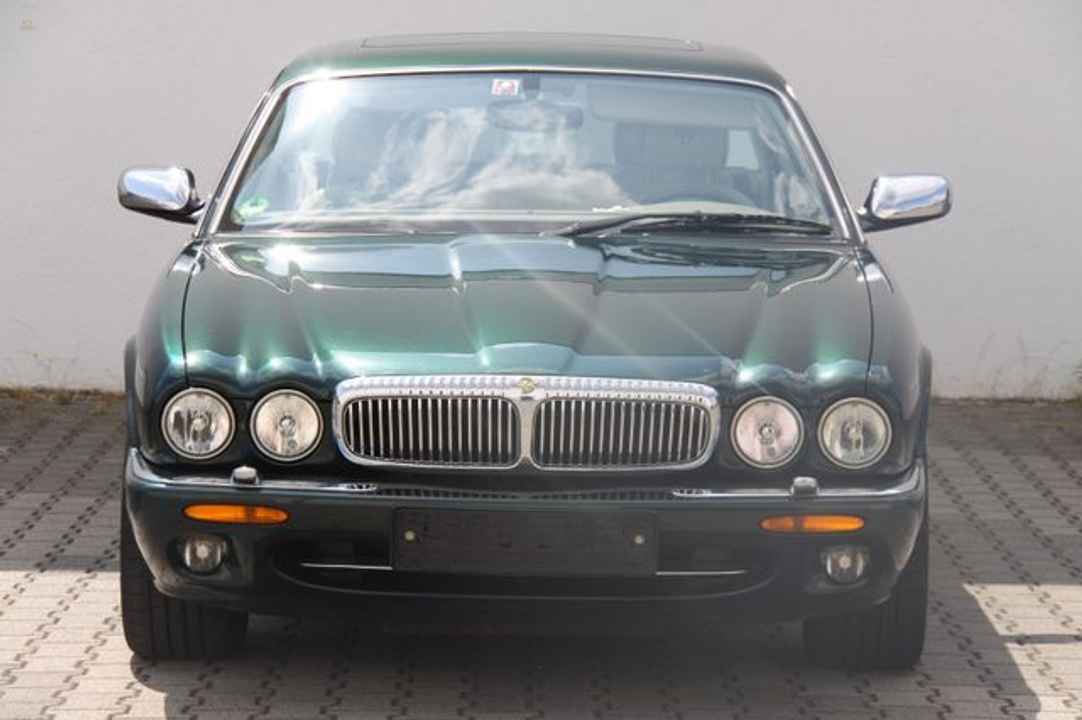 Jaguar Daimler Super V8 Langversion  3 Jahre Garantie
