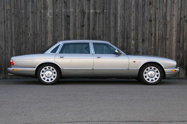Thumbnail von Jaguar Daimler V8 длинная версия 3 года гарантии