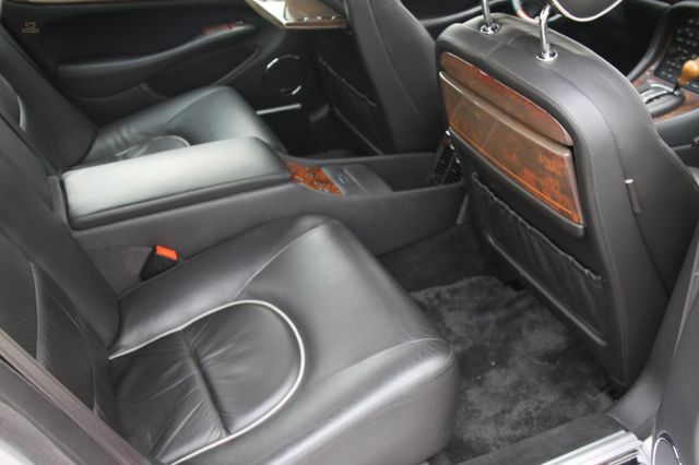 Thumbnail von Jaguar Daimler V8 длинная версия 3 года гарантии