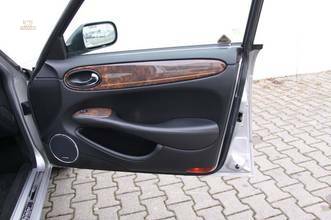 Thumbnail von Jaguar Daimler V8 version longue 3 ans de garantie