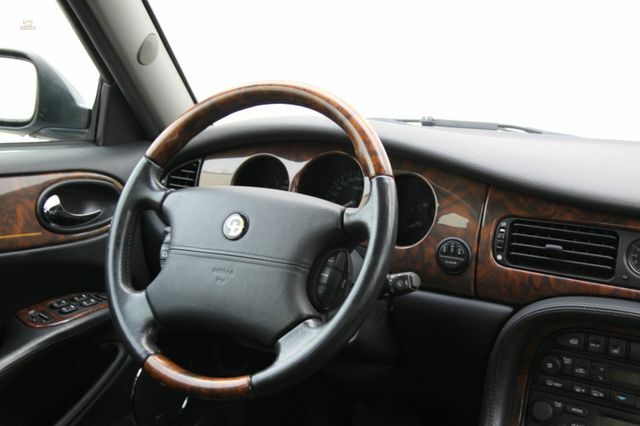 Thumbnail von Jaguar Daimler V8 длинная версия 3 года гарантии