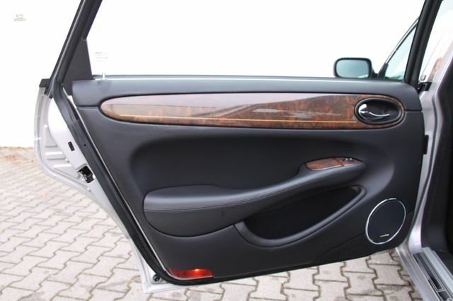 Thumbnail von Jaguar Daimler V8 длинная версия 3 года гарантии