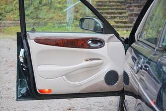 Thumbnail von Jaguar XJR muy bien cuidado con 3 años de garantía