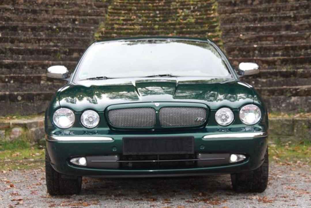 Jaguar top-maintained XJR with 3 years warranty