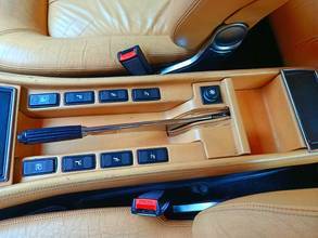 Thumbnail von Ferrari 412i - Modèle suisse avec boîte de vitesses manuelle à 5 rapports