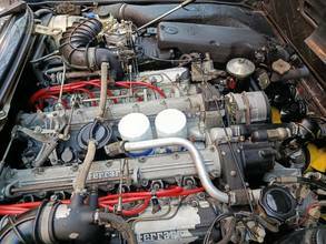 Thumbnail von Ferrari 412i - Modèle suisse avec boîte de vitesses manuelle à 5 rapports