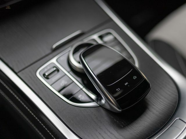 Thumbnail von Mercedes-Benz G 500 Final Edition white 1 of 500 :-)