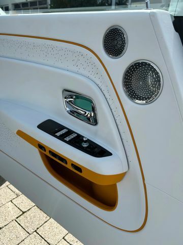 Thumbnail von Rolls-Royce Spectre Black Badge