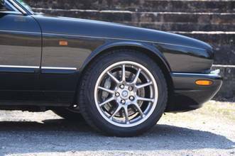 Thumbnail von Jaguar Daimler Super V8 versione lunga 3 anni di garanzia