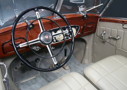 Thumbnail von Mercedes 320 Cabrio B W142 restauriert