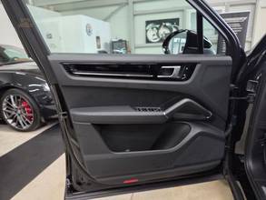 Thumbnail von Porsche Porsche Cayenne/Reverse camera/Pano/air suspension/*480€