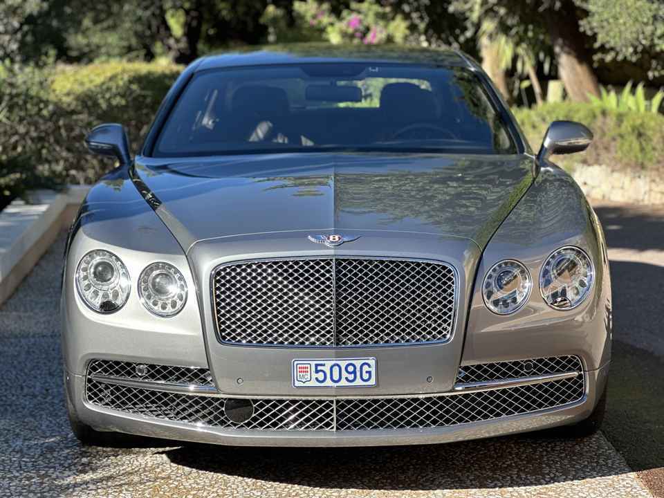 Bentley Flying Spur 6.0 W12 AWD
