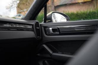 Thumbnail von Porsche Cayenne Turbo GT TechArt 880PS