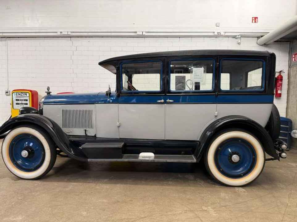 Other Others Paige 6-75 Top restauriert