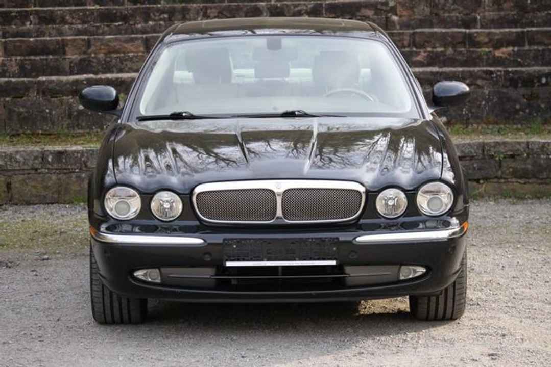 Jaguar Gepflegter XJR mit 1 Jahr Garantie