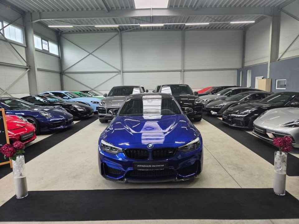 BMW M4 CS / Caméra de recul / HUD / Système d'échappement en titane / *650€