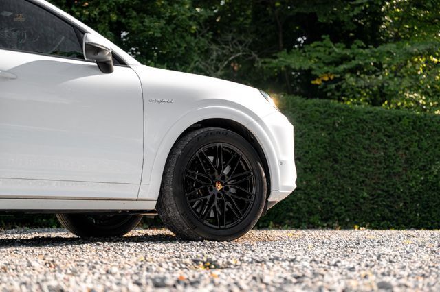 Thumbnail von Porsche Cayenne S E-H  SportDesign|Burmester|SiKlima|SAG