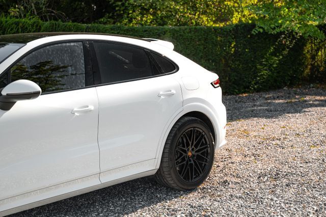 Thumbnail von Porsche Cayenne S E-H  SportDesign|Burmester|SiKlima|SAG