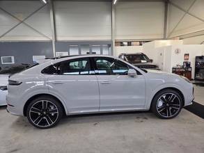 Thumbnail von Porsche Cayenne Turbo /2ª mano/PDLS+/Bose/360/Pano/*878€