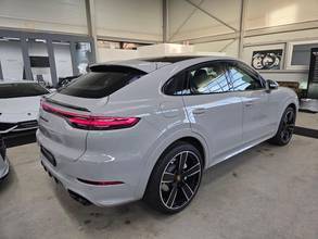 Thumbnail von Porsche Cayenne Turbo /2ª mano/PDLS+/Bose/360/Pano/*878€