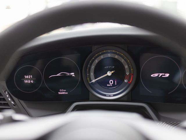 Thumbnail von Porsche 992 GT3 in chalk, full bucket seats, carbon, lift