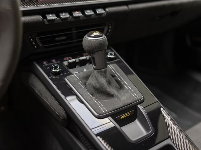 Thumbnail von Porsche 992 GT3 in chalk, full bucket seats, carbon, lift