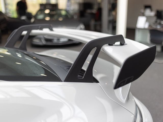 Thumbnail von Porsche 992 GT3 in chalk, full bucket seats, carbon, lift