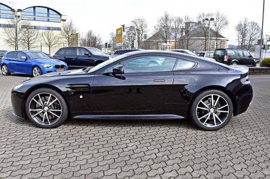 Aston Martin V8 Vantage S Coupe SP10-700W-Kamera-Alcantara