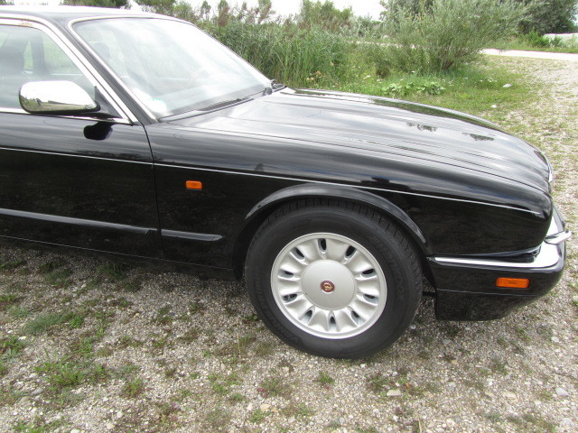 Thumbnail von Daimler Double SIX