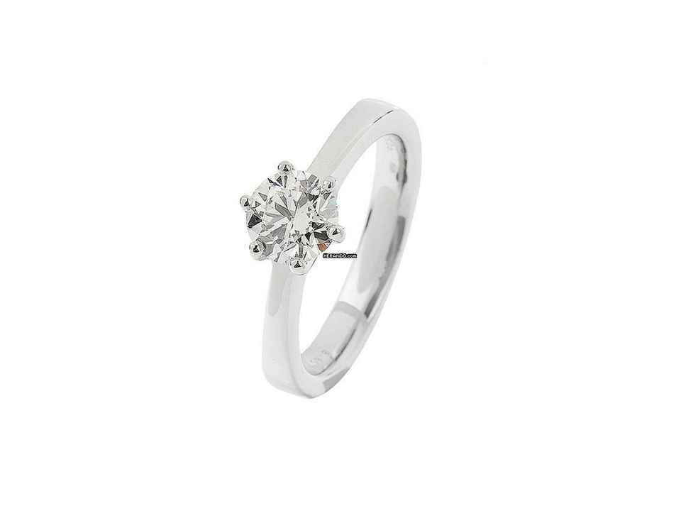 Facet solitaire ring 18kt white gold 5.4g diamond 0.70ct
