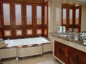 Thumbnail von Luxus-Wohnung in Los Monteros R2152969